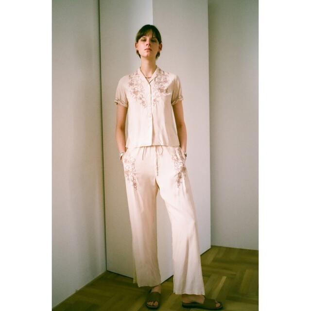 CLANE(クラネ)のCLASSIC EMBROIDERY RELAX PANTS レディースのパンツ(カジュアルパンツ)の商品写真