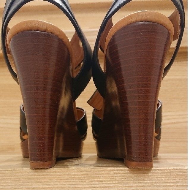 celine(セリーヌ)のCELINE ウッドヒール ウェッジ サンダル 35サイズ レディースの靴/シューズ(サンダル)の商品写真