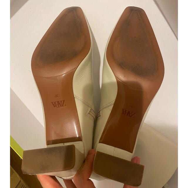 ZARA - ZARA ソフトレザーハイヒールアンクルブーツ エクリュの通販 by eimy♡'s shop|ザラならラクマ ZARA - ZARA ソフトレザーハイヒールアンクルブーツ エクリュの通販 by eimy♡'s shop|ザラならラクマ