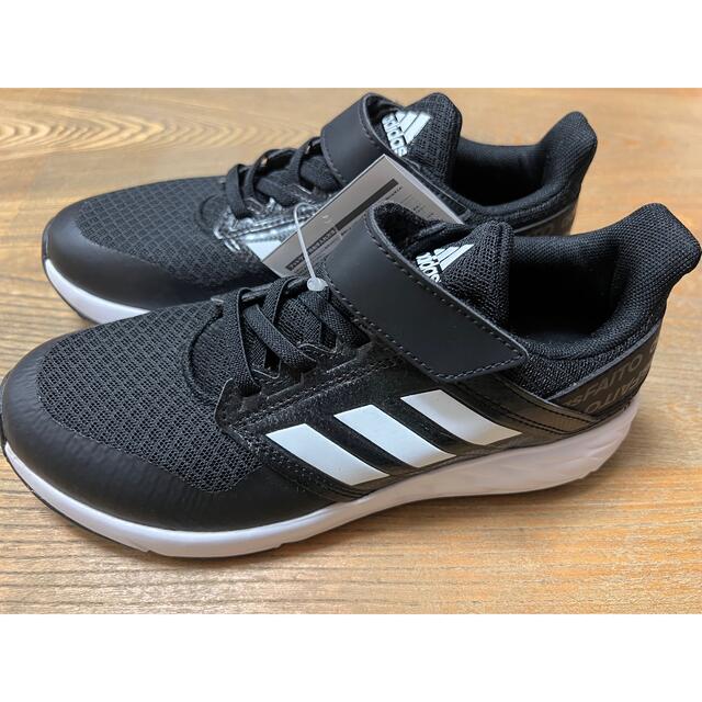 adidas(アディダス)の新品 adidas アディダス FX0940 スニーカー シューズ 23.0 キッズ/ベビー/マタニティのキッズ靴/シューズ(15cm~)(スニーカー)の商品写真