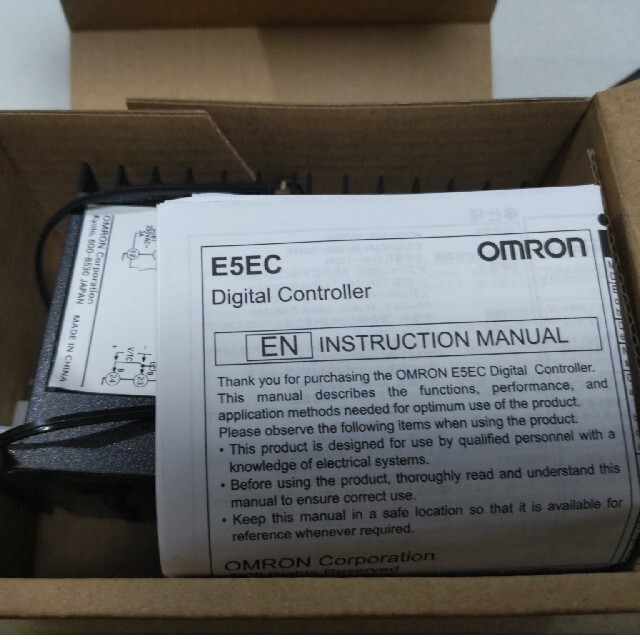 OMRON 温度調節器　E5EC-RX2ASM-008