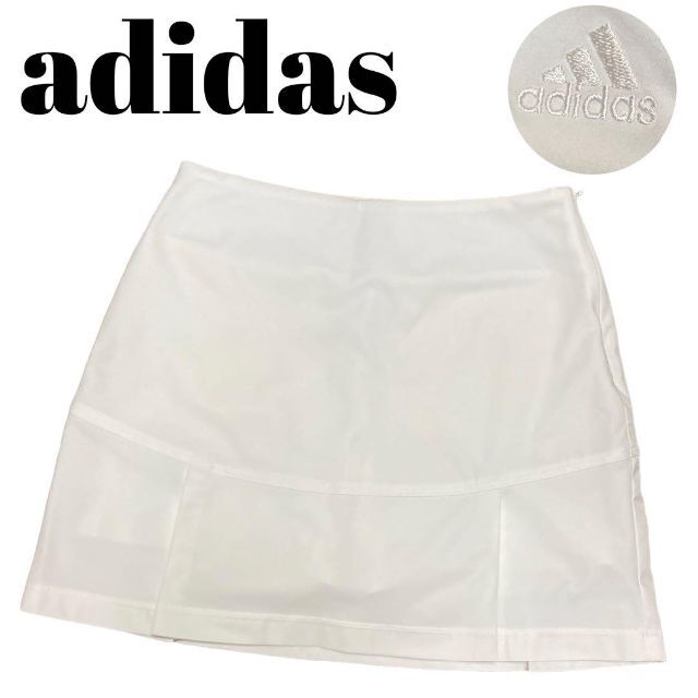 adidas(アディダス)の【GOLFウェア】adidas ミニスカート インナー付き ロゴ ホワイト 白 スポーツ/アウトドアのゴルフ(ウエア)の商品写真