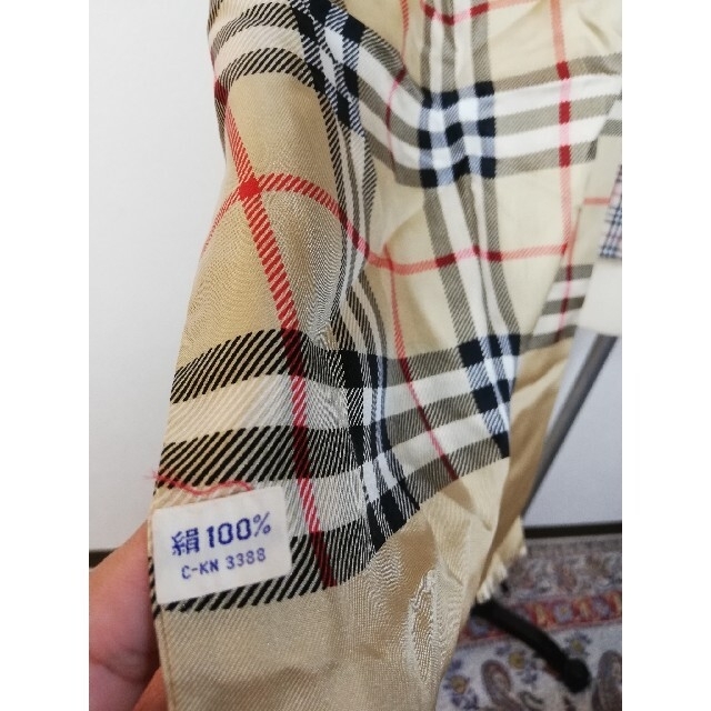 BURBERRY(バーバリー)のBURBERRYS　ノバチェック シルクストール　バーバリー　絹　美品　高級品 レディースのファッション小物(マフラー/ショール)の商品写真