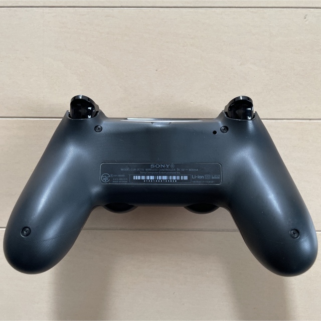 PlayStation4(プレイステーション4)の美品 SONY PS4 純正 コントローラー DUALSHOCK4 ブラック エンタメ/ホビーのゲームソフト/ゲーム機本体(家庭用ゲーム機本体)の商品写真