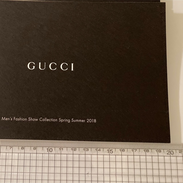 Gucci(グッチ)のGUCCI✨カタログ2冊✨2018✨グッチ✨メンズコレクション エンタメ/ホビーの雑誌(ファッション)の商品写真