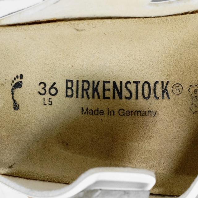 BIRKENSTOCK(ビルケンシュトック)のビルケンシュトック サンダル 36 - 白 レディースの靴/シューズ(サンダル)の商品写真