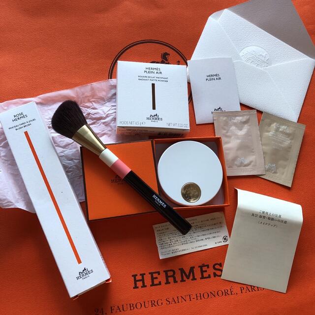 Hermes(エルメス)の新品　エルメス　チークブラシ　フェイスパウダー　ファンデーション コスメ/美容のメイク道具/ケアグッズ(チーク/フェイスブラシ)の商品写真