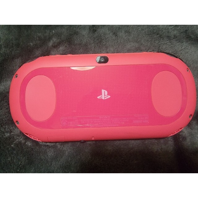 PlayStation Vita pink/black WiFiモデル 3
