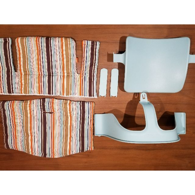 Stokke(ストッケ)のストッケ トリップ トラップ ベビーセット（クラシッククッション付き） キッズ/ベビー/マタニティのキッズ/ベビー/マタニティ その他(その他)の商品写真