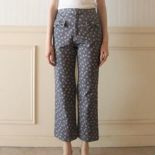 エピヌ(épine)のepine ❤︎ flower ribbon pants black(デニム/ジーンズ)