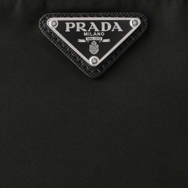 PRADA ナイロン ショルダーバッグ Re-Nylon