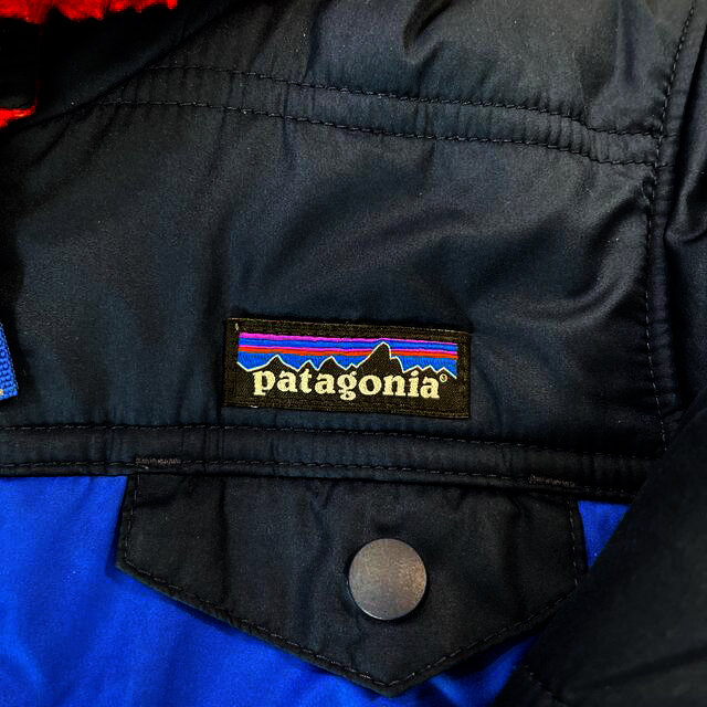 patagonia(パタゴニア)のpatagoniaアウター　ダウン　3T パタゴニア キッズ/ベビー/マタニティのキッズ服男の子用(90cm~)(ジャケット/上着)の商品写真