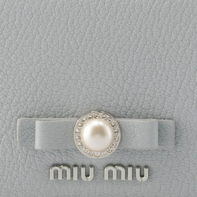 MIU MIU - MIU MIU 財布 二つ折り マドラスパール ミニ財布の MIU MIU - MIU MIU 財布 二つ折り マドラスパール ミニ財布の