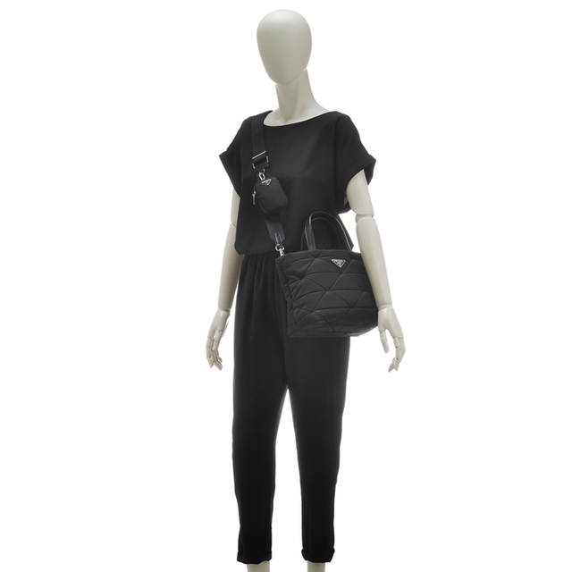 PRADA - PRADA トートバッグ パデッド Re-Nylon ナイロンの通販 PRADA - PRADA トートバッグ パデッド Re-Nylon ナイロンの通販