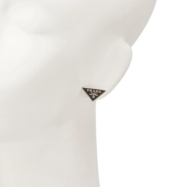 PRADA(プラダ)のPRADA ロゴ シンボル ピアス メンズのアクセサリー(ピアス(両耳用))の商品写真