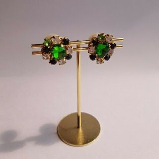 ピアス(ピアス)