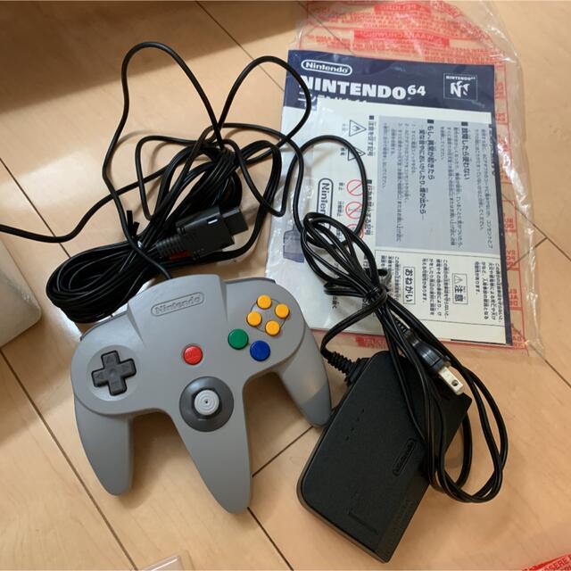 NINTENDO 64(ニンテンドウ64)のNintendo64 本体+ゼルダの伝説　時のオカリナ エンタメ/ホビーのゲームソフト/ゲーム機本体(家庭用ゲーム機本体)の商品写真