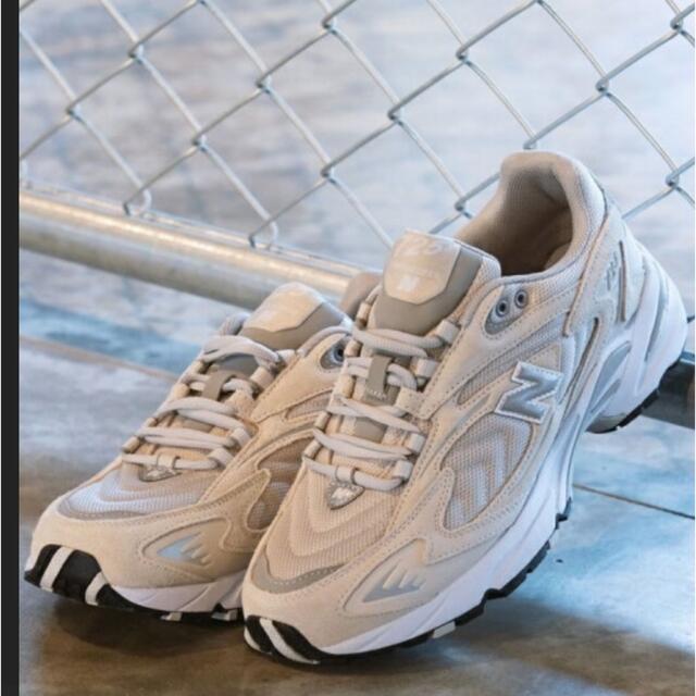 New Balance(ニューバランス)のNew BalanceニューバランスML725 ベージュ レディースの靴/シューズ(スニーカー)の商品写真