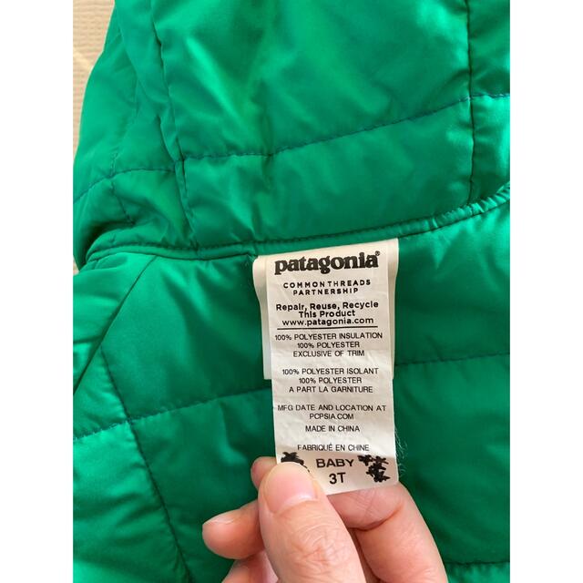 patagonia(パタゴニア)のパタゴニア  3T リバーシブルパフボールジャケット キッズ/ベビー/マタニティのキッズ服女の子用(90cm~)(ジャケット/上着)の商品写真