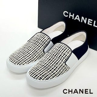 シャネル キャンバス スニーカー(レディース)の通販 63点 | CHANELの まとめ買いでお得 ココマークスニーカー24.5〜25 ピカピカ新品仕上大人気⭐CHANELシャネル スニーカー