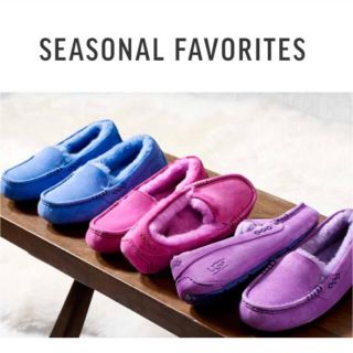 アグ(UGG)のアグ　モカシン　限定カラー(スリッポン/モカシン)