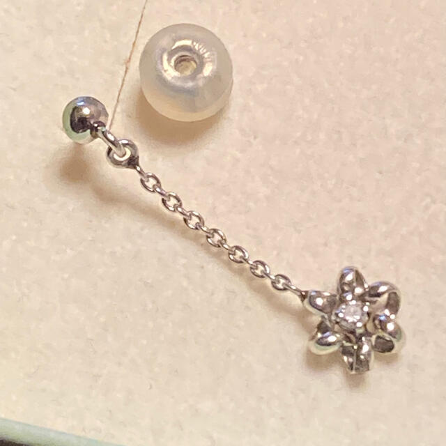 匿名配送☆夏コーデ*片方売りPt900ダイヤモンドピアス
