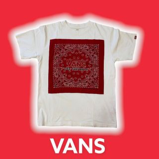 ヴァンズ(VANS)のVANS ペイズリー柄　tシャツ　白 × 赤(Tシャツ/カットソー(半袖/袖なし))