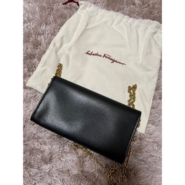 Salvatore Ferragamo(サルヴァトーレフェラガモ)のクロワッサン様 専用 レディースのファッション小物(財布)の商品写真