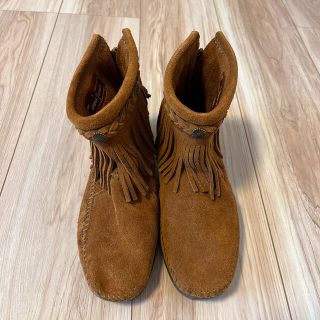 ミネトンカ(Minnetonka)のMinnetonka ミネトンカ フリンジ ブーツ(ブーツ)