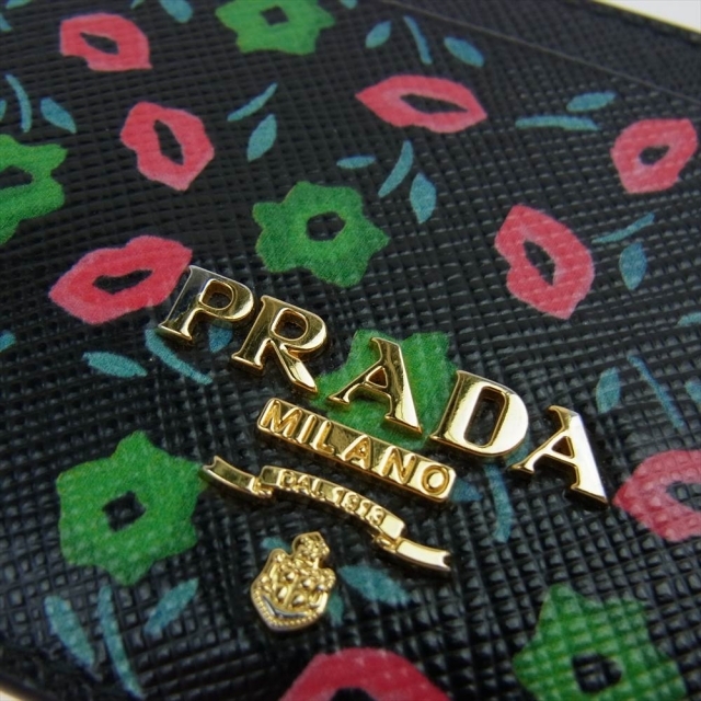 PRADA(プラダ)のPRADA プラダ カードケース 1MC208 SAFFIANO ST.FLO フラワー総柄 レザー カードケース ブラック系 マルチカラー系【中古】 レディースのアクセサリー(その他)の商品写真