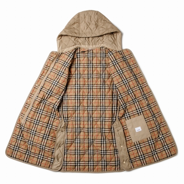 BURBERRY(バーバリー)のBURBERRY フーテッドコート ダイアモンドキルティング アウター レディースのジャケット/アウター(その他)の商品写真