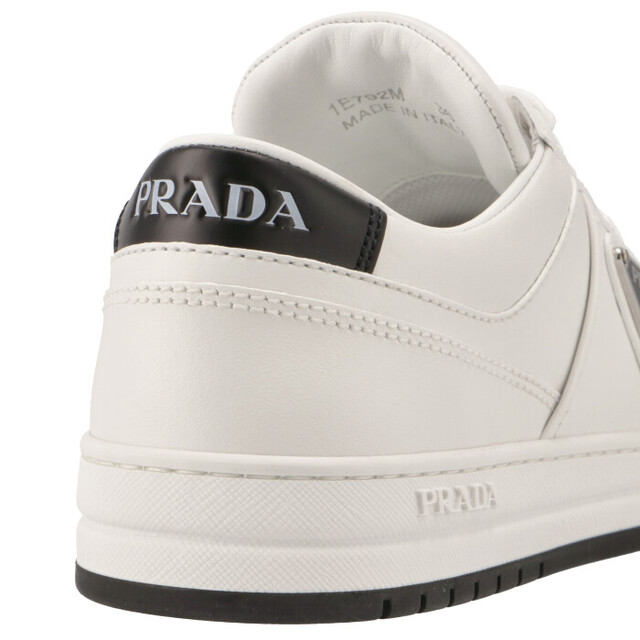 PRADA レザー スニーカー トライアングルロゴ ダウンタウン 靴