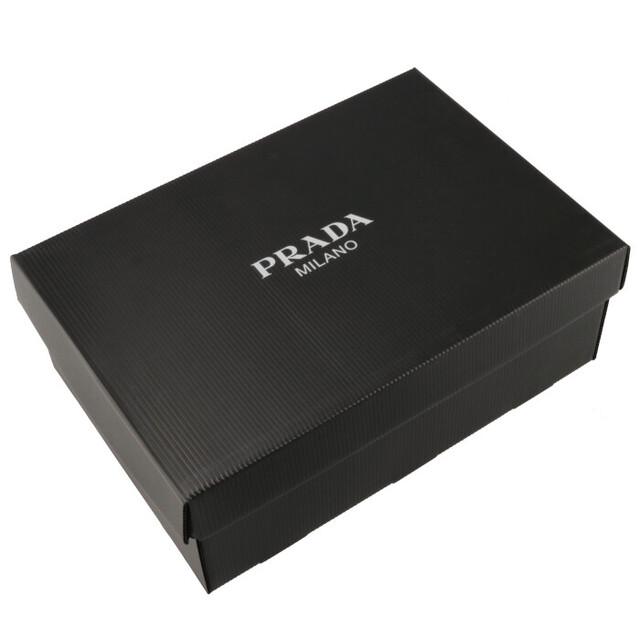 PRADA(プラダ)のPRADA ナイロン スニーカー トライアングルロゴ シューズ 靴 レディースの靴/シューズ(スニーカー)の商品写真