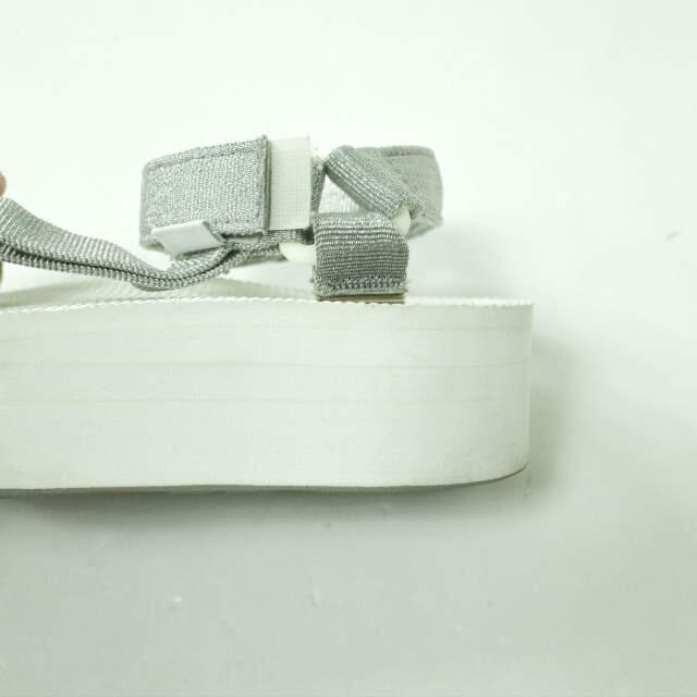 Teva(テバ)のTEVA テバ W FLATFORM UNIVERSAL フラットフォームユニバーサル ストラップサンダル F3015E US5(22cm) SILVER/WHITE 厚底 スポーツサンダル アウトドア シューズ【中古】【TEVA】 レディースの靴/シューズ(サンダル)の商品写真