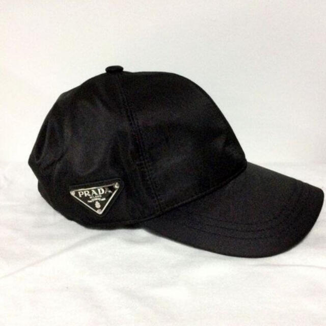 Prada ベースボールキャップ　cap 帽子　黒　ナイロン