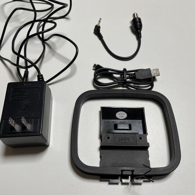 SONY(ソニー)のしゅしゅ様専用　　SONY ポータブルラジオレコーダー ICZ-R250TV スマホ/家電/カメラのオーディオ機器(ラジオ)の商品写真