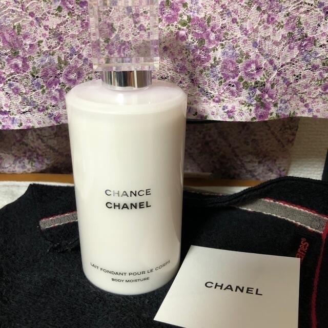 CHANEL(シャネル)のＫ様専用　シャネルチャンスボディーモイスチャーセット コスメ/美容のボディケア(ボディローション/ミルク)の商品写真