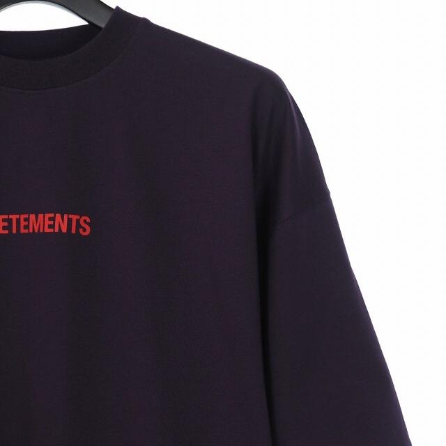 VETEMENTS(ヴェトモン)のヴェトモン VETEMENTS ロゴ プリント ラベル Tシャツカットソー XS メンズのトップス(Tシャツ/カットソー(半袖/袖なし))の商品写真