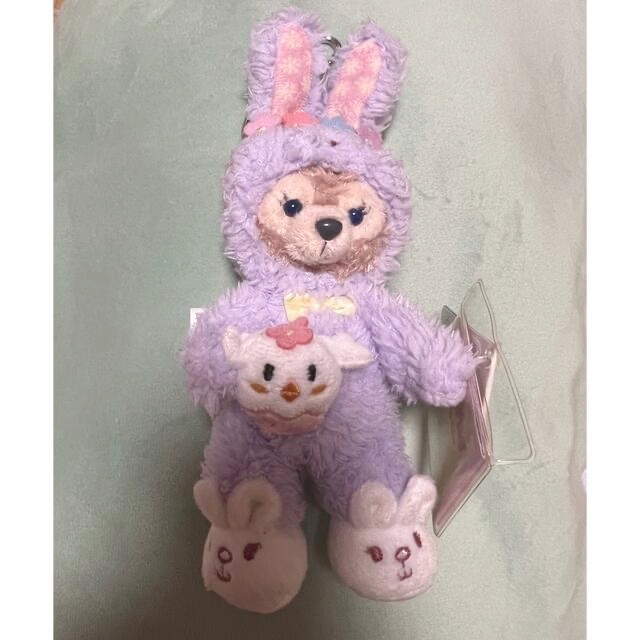 【新品タグ付き】香港ディズニーイースター2019 シェリーメイ ぬいぐるみバッジ