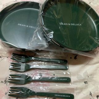 ディーンアンドデルーカ(DEAN & DELUCA)のDEAN&DELUCA☆バンブープレート4枚＆フォーク4本セット☆新品☆(食器)