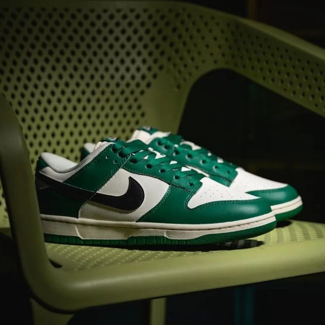 NIKE(ナイキ)の【新品・未使用】Nike Dunk Low SE Lottery メンズの靴/シューズ(スニーカー)の商品写真