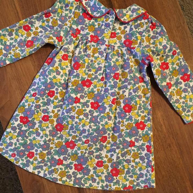 PETIT BATEAU(プチバトー)のBabyBoden  花柄ワンピース キッズ/ベビー/マタニティのベビー服(~85cm)(ワンピース)の商品写真