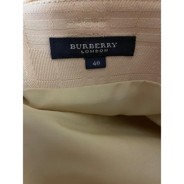 BURBERRY(バーバリー)のBurberry バーバリー　スカートスーツ　サイズ40 レディースのフォーマル/ドレス(スーツ)の商品写真