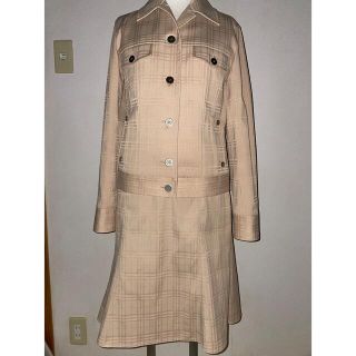 バーバリー(BURBERRY)のBurberry バーバリー　スカートスーツ　サイズ40(スーツ)