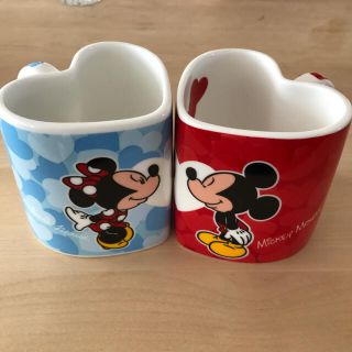 ディズニー(Disney)のミッキー&ミニー ハート型ペアマグカップ(グラス/カップ)