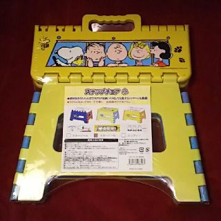 ピーナッツ(PEANUTS)の未開封 スヌーピー ステップチェア 耐荷重80kg 折りたたみ踏み台 イス ①(折り畳みイス)