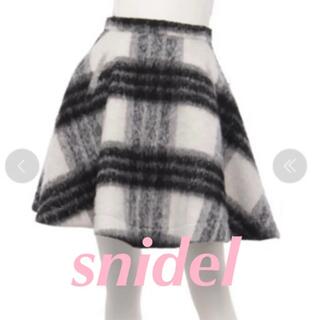 スナイデル(SNIDEL)のsnidel シャギー　チェック　フレアスカート(ひざ丈スカート)