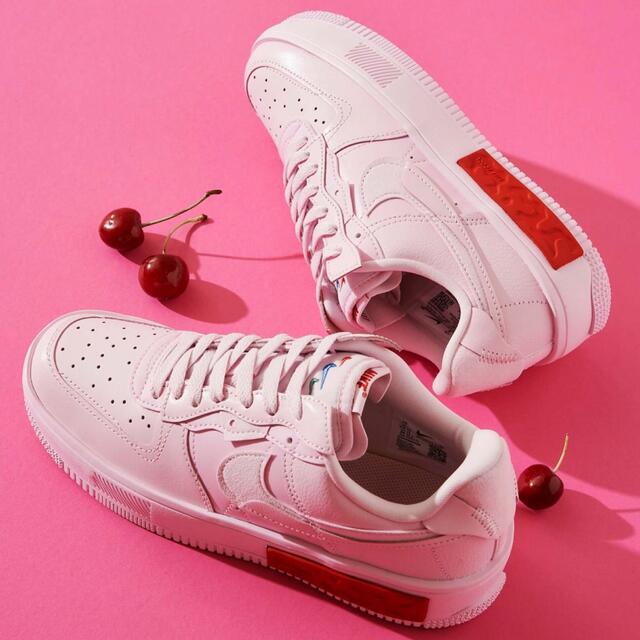 NIKE(ナイキ)の【NIKE WMNS AIR FORCE 1 FONTANKA PINK】 レディースの靴/シューズ(スニーカー)の商品写真