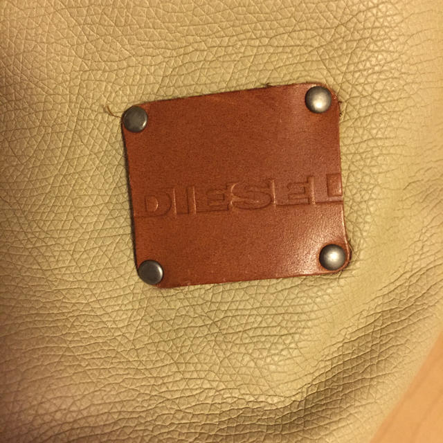 DIESEL(ディーゼル)のショルダーバッグ メンズのバッグ(メッセンジャーバッグ)の商品写真
