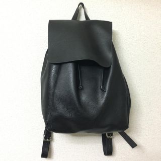 ザラ(ZARA)の【美品】zara ブラック リュック(リュック/バックパック)